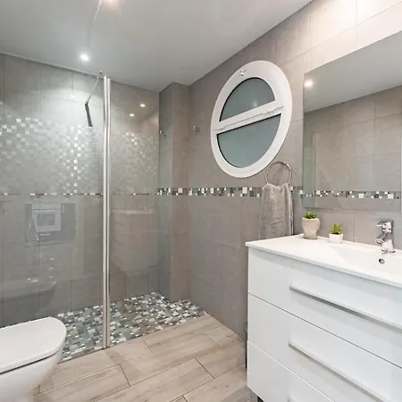 Salou-cordoba-center-pool-2bed-portavntura-aa-wifi16 Lägenhet Salou