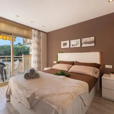 Salou-cordoba-center-pool-2bed-portavntura-aa-wifi16