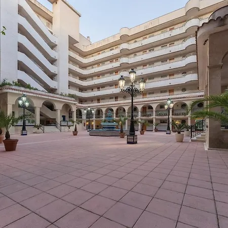 Salou-cordoba-center-pool-2bed-portavntura-aa-wifi16